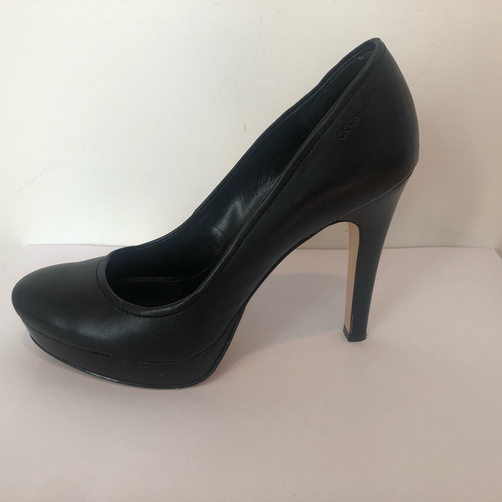 Calvin Klein black platform leather pumps